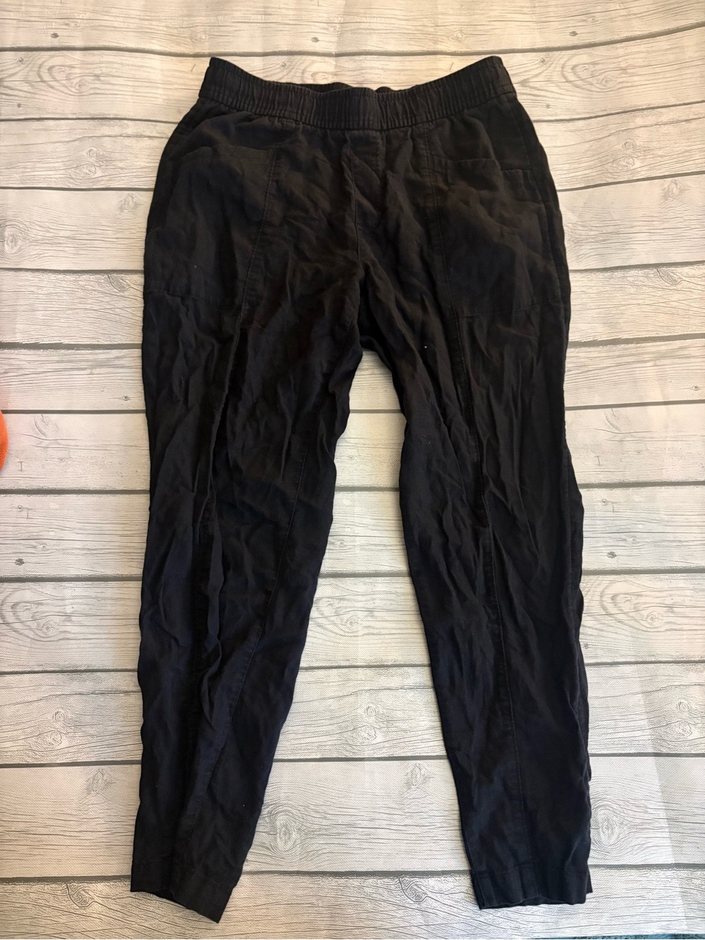 Old Navy Black women’s linen blend Drawstring Joggers